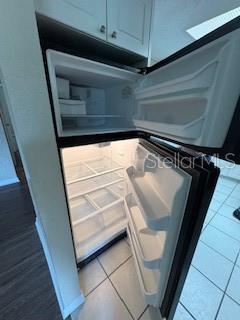 HAWTHORNE VILLAGE - Residential Lease