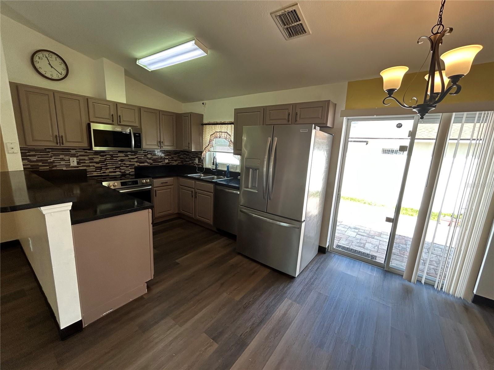 659 JAGUAR COURT