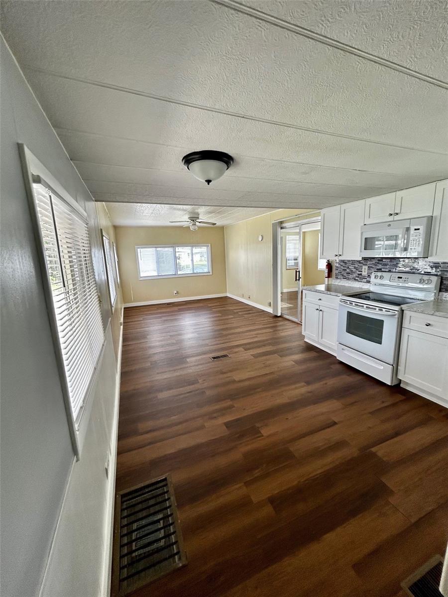 KEMPLE ESTATES 2ND ADD - Residential Lease