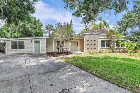 Photo of 2231 Homewood Drive, Belle Isle, FL 32809 (MLS # O6401491)
