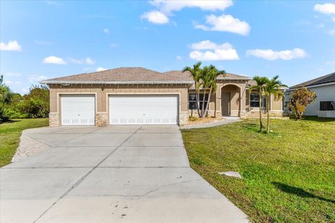 A home in PORT CHARLOTTE