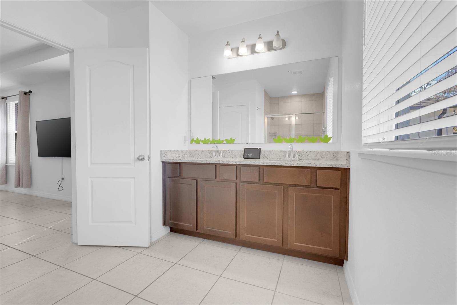 SILVER EAGLE RESERVE - Residential