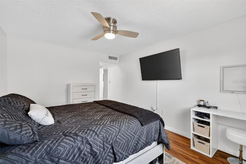 Tiny photo for 1112 W Main Street #E7, Leesburg, FL 34748 (MLS # G5113070)