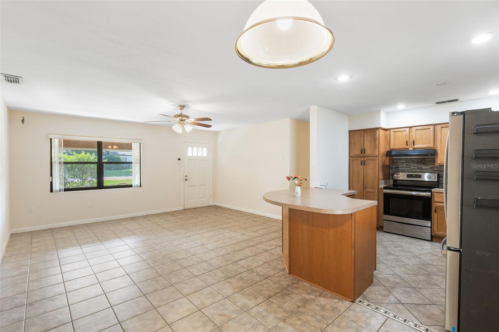 1250 TANGERINE COURT