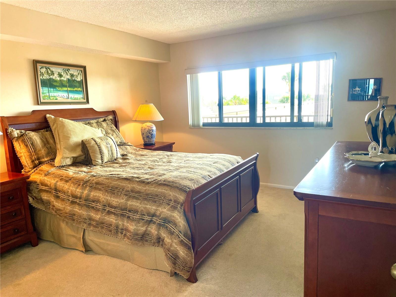 LIGHTHOUSE TOWERS CONDO - Residential Lease