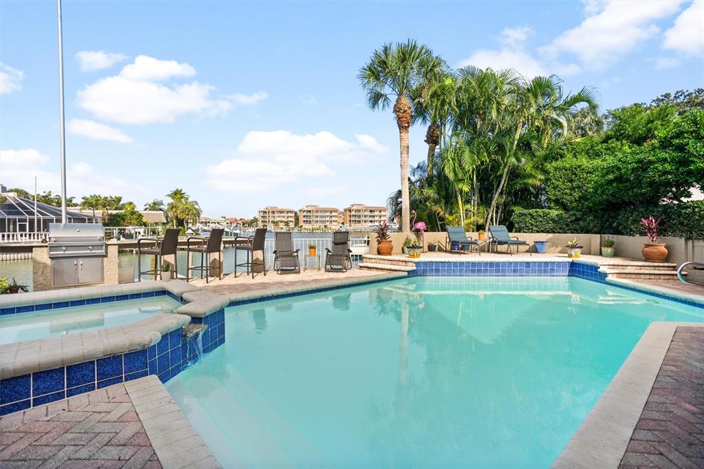 BAYWAY ISLES - Residential