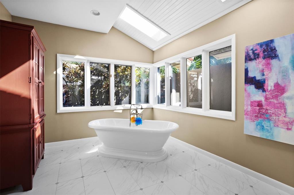 BAYWAY ISLES - Residential