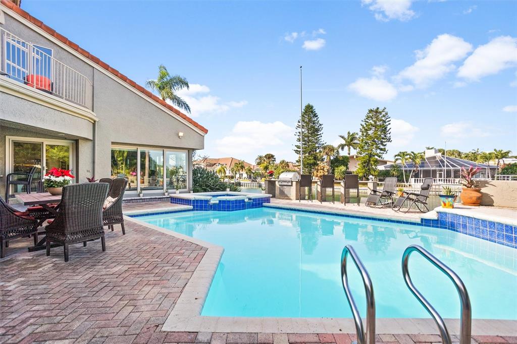 BAYWAY ISLES - Residential