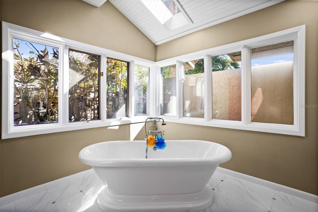 BAYWAY ISLES - Residential