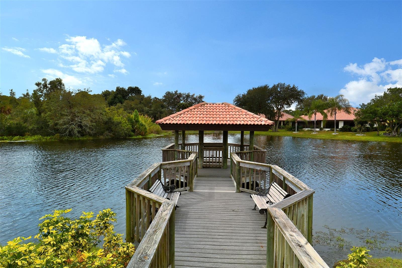 LAUREL HOLLOW - Residential