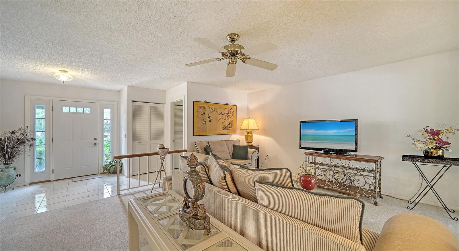 LAUREL HOLLOW - Residential