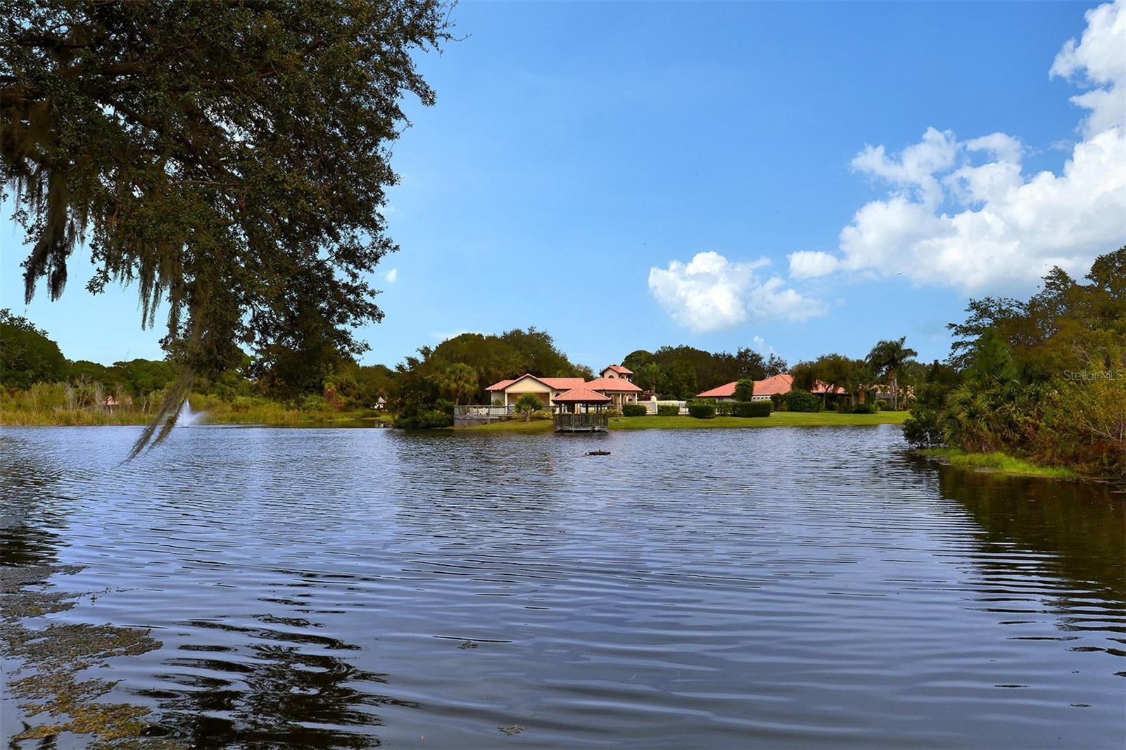 LAUREL HOLLOW - Residential