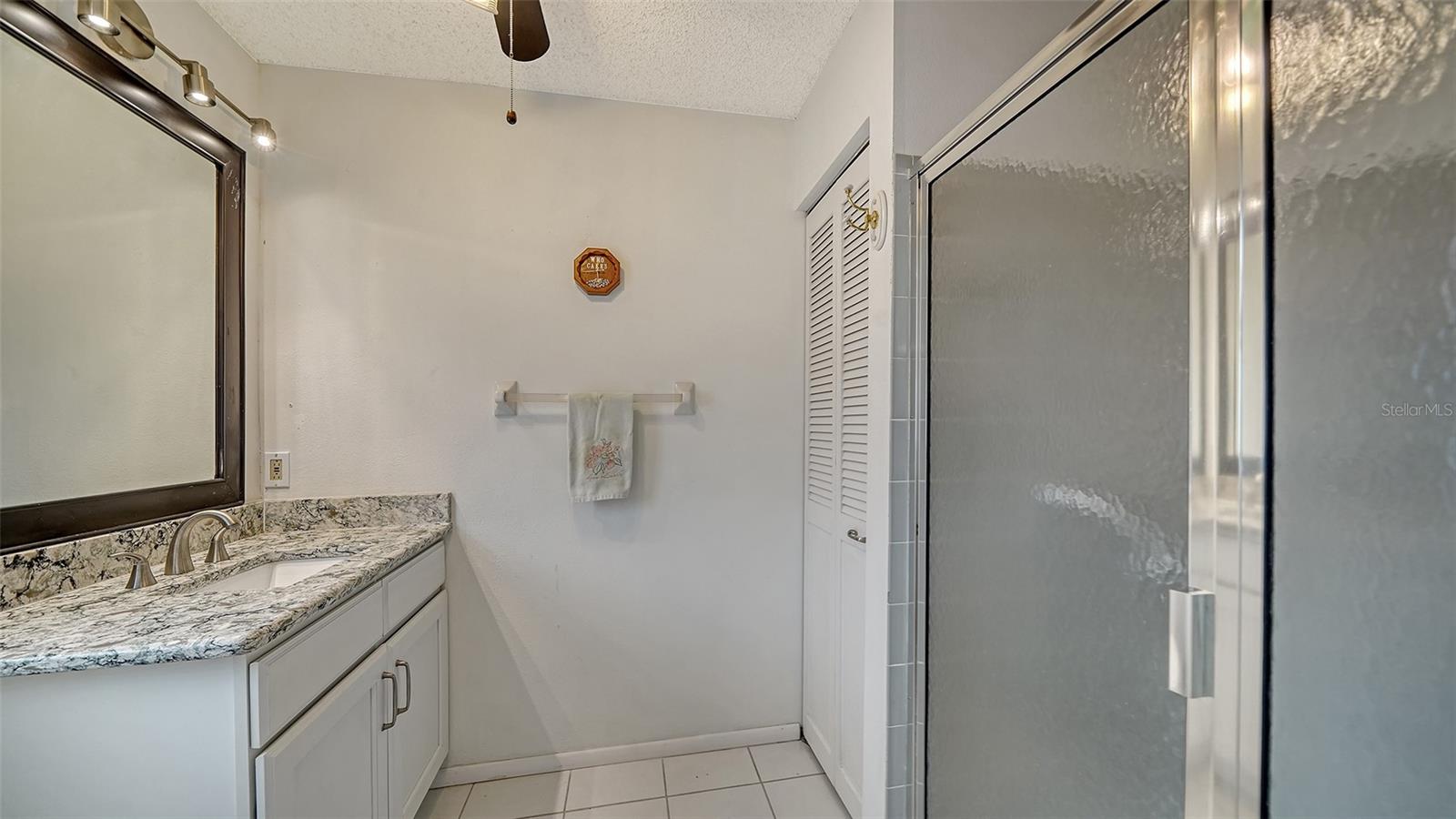 LAUREL HOLLOW - Residential