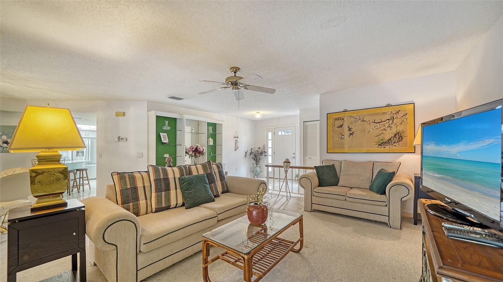 LAUREL HOLLOW - Residential