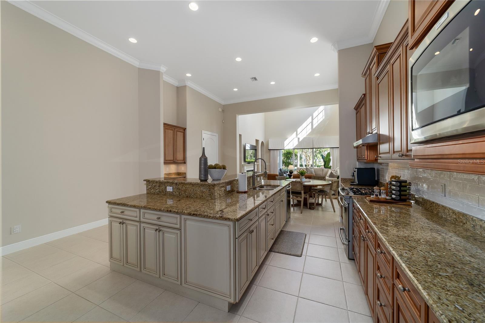 GOLDEN OCALA - Residential