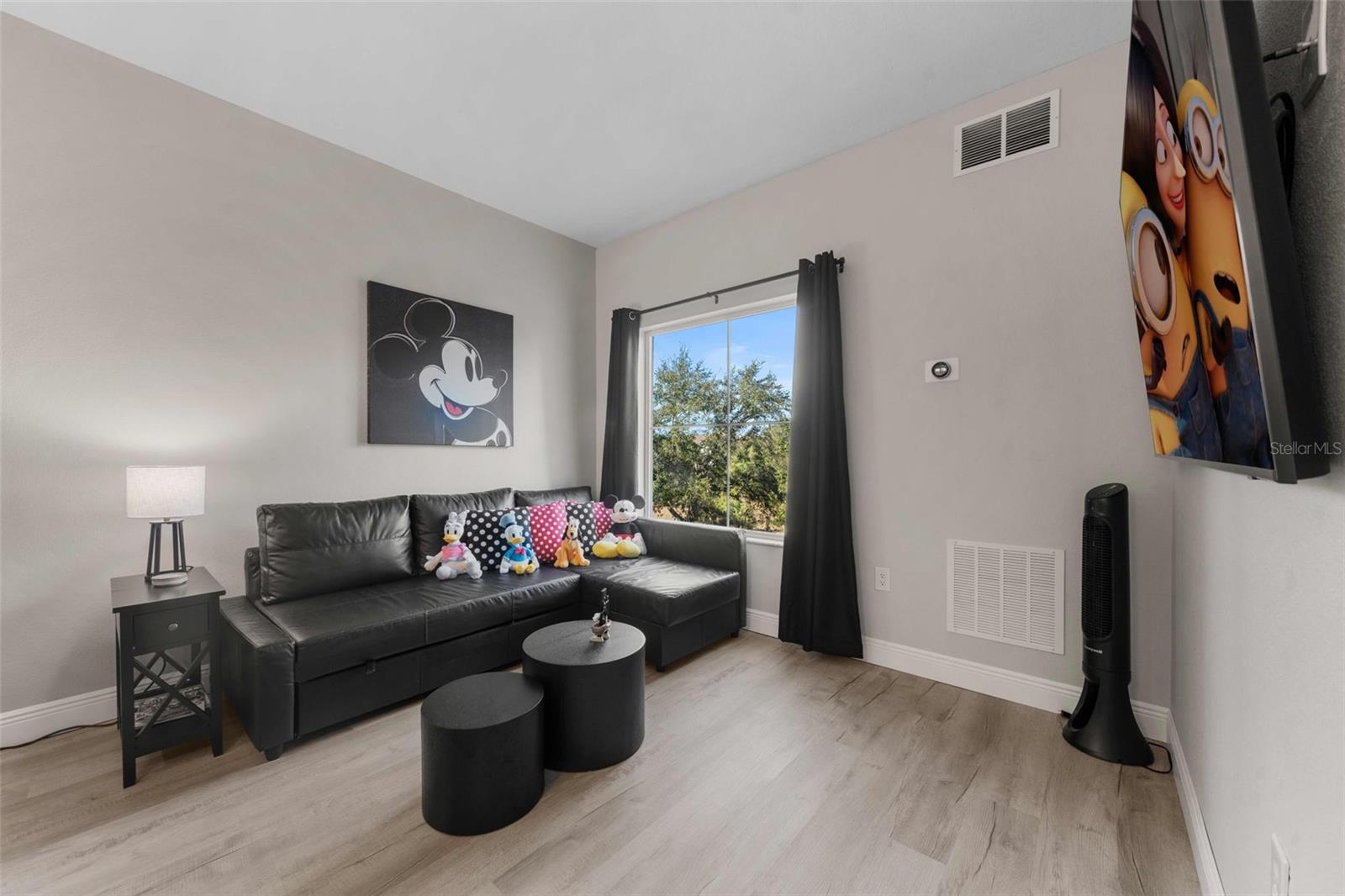 8303 RESORT - Residential