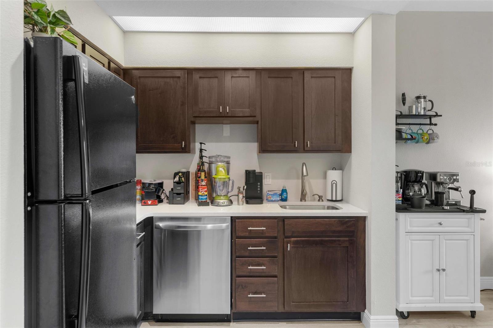 8303 RESORT - Residential