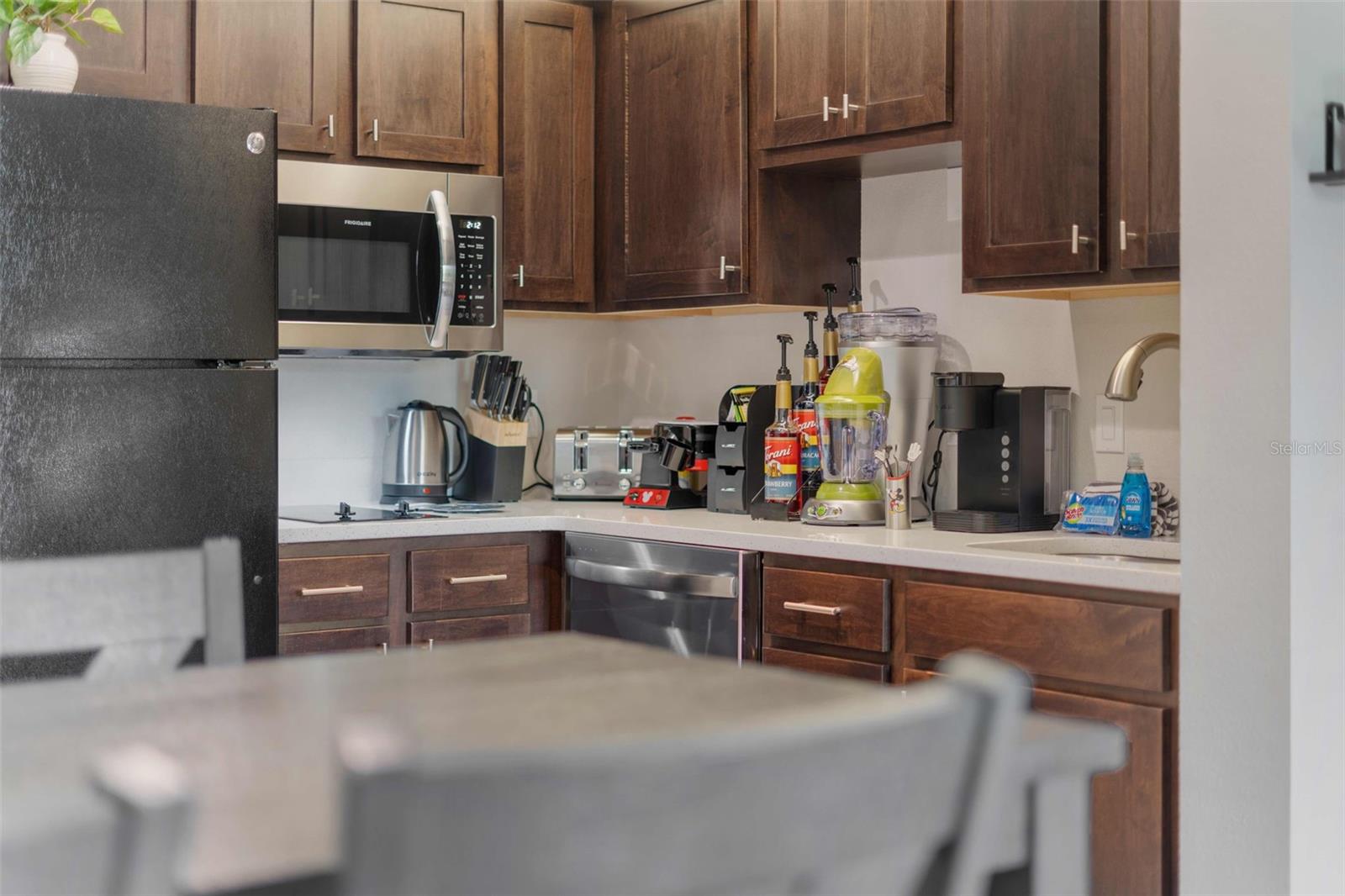 8303 RESORT - Residential