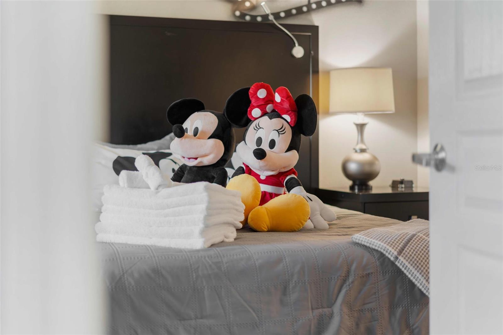 8303 RESORT - Residential