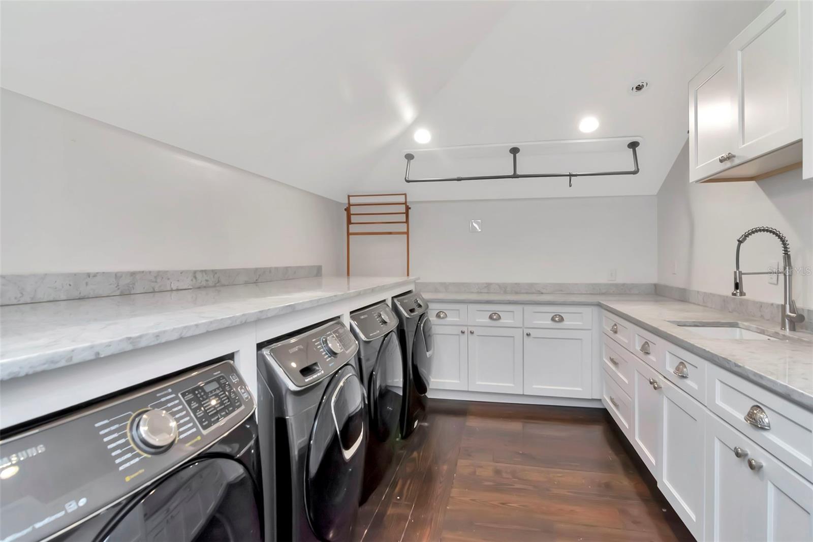 ROCKY SHORE SUB - Residential