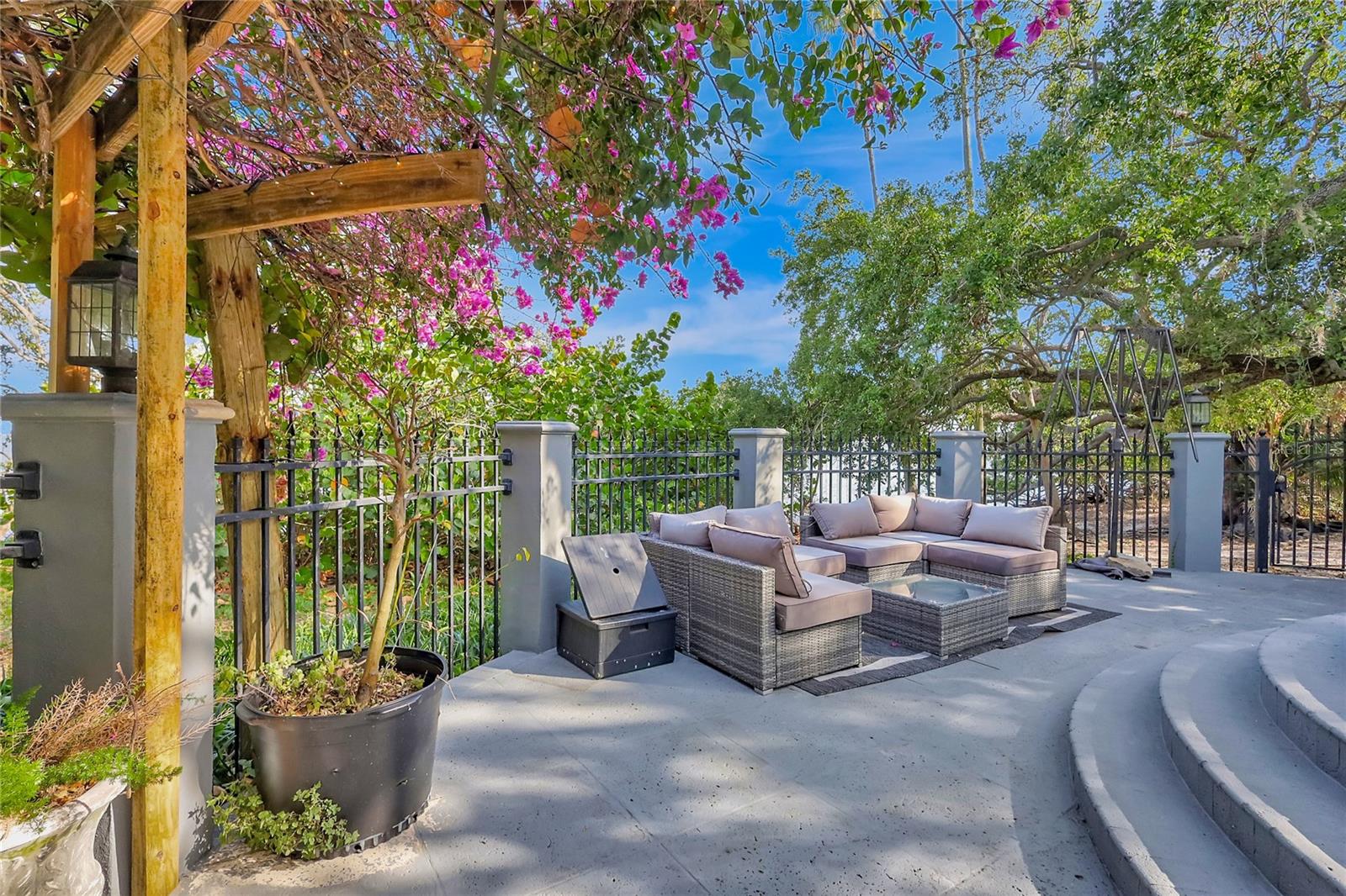 ROCKY SHORE SUB - Residential