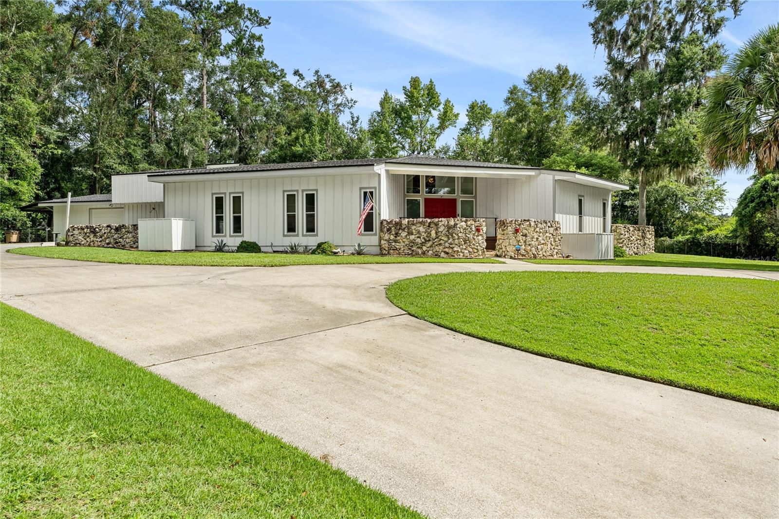 783 SW VANWOOD COURT