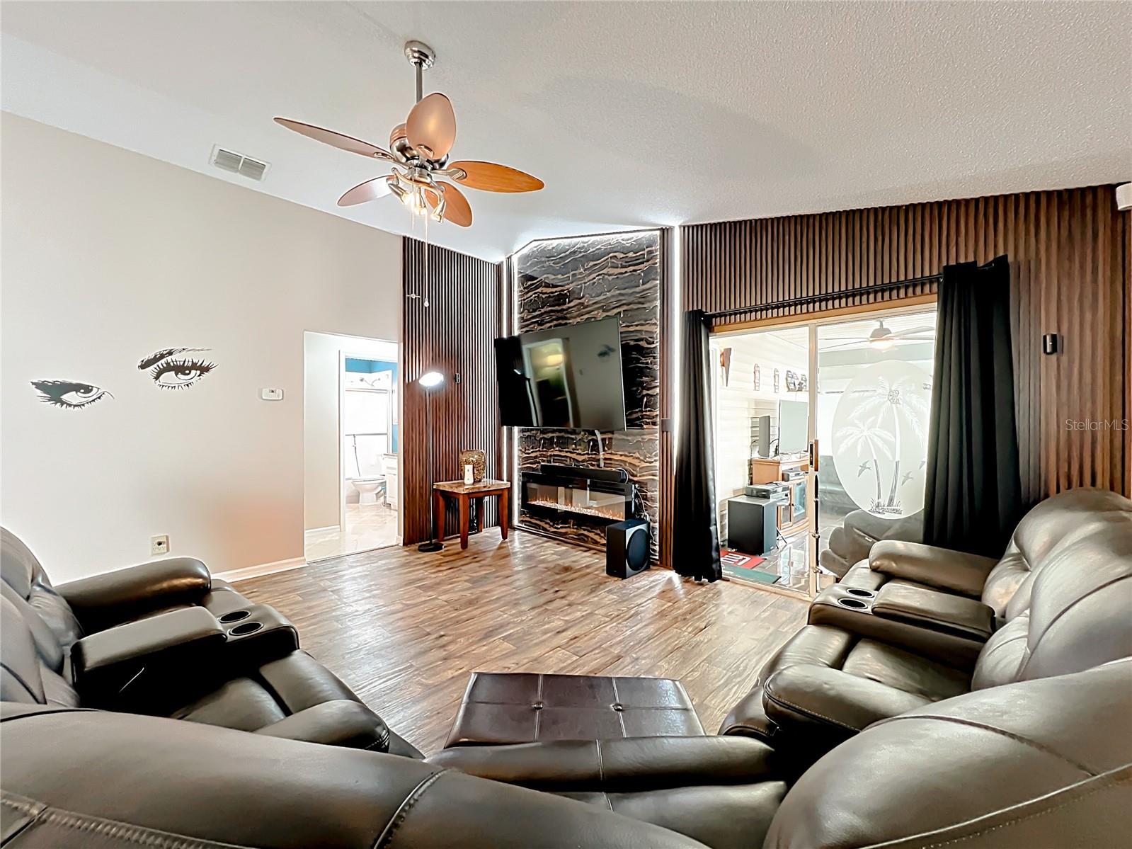 PLANTATION AT LEESBURG HERON RUN - Residential