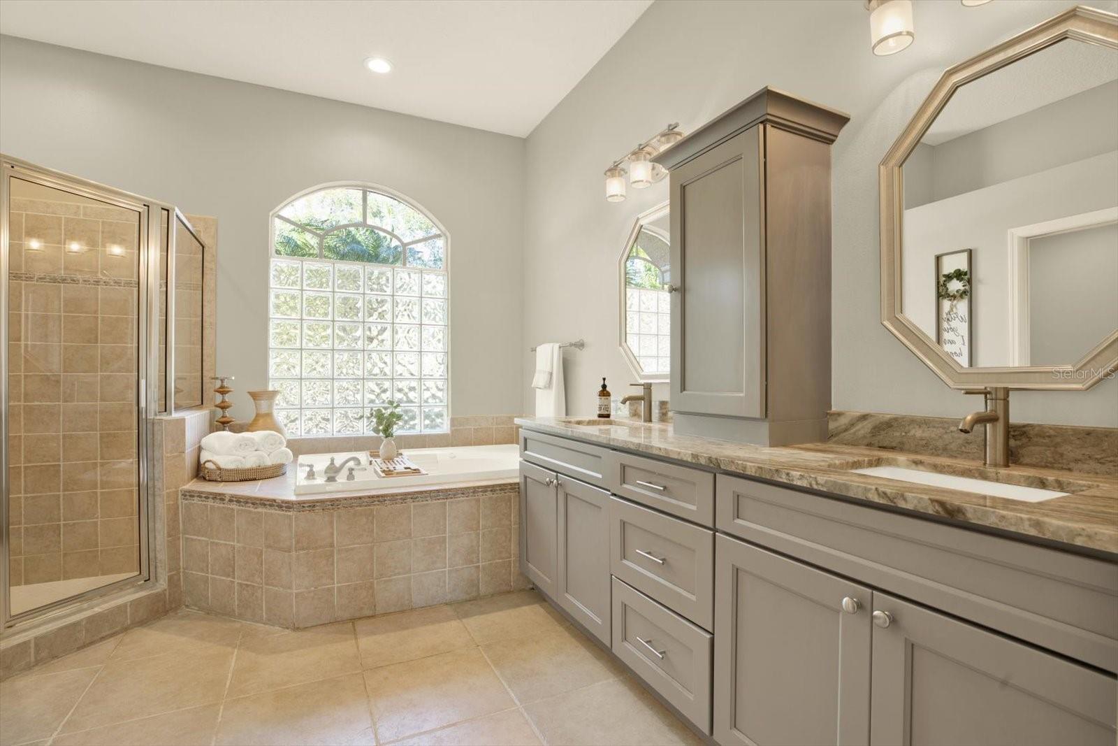 TIFFANY LAKE MANORS - Residential