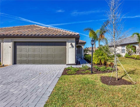Property photo of 15733 Sunny Day Drive, Bradenton, FL 34211