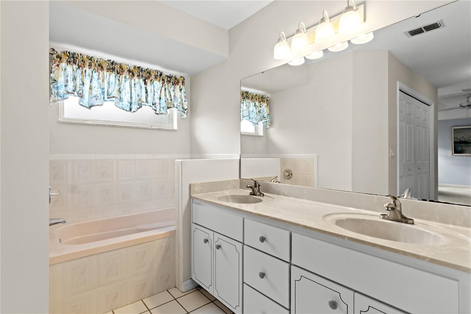 PINE GROVE - Residential