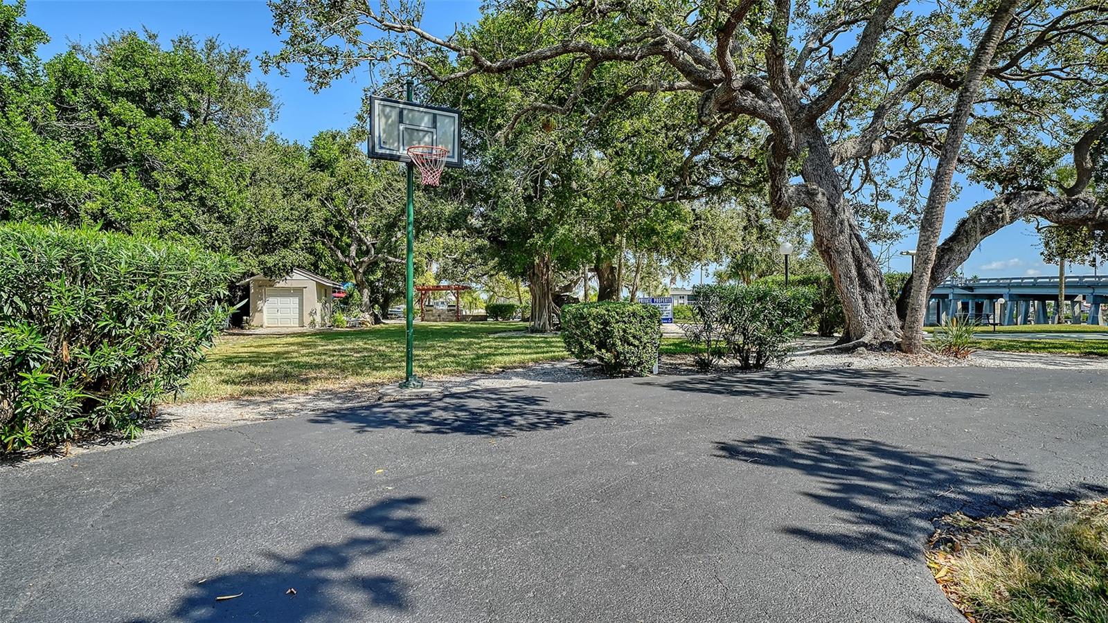 ANCHORAGE - Residential