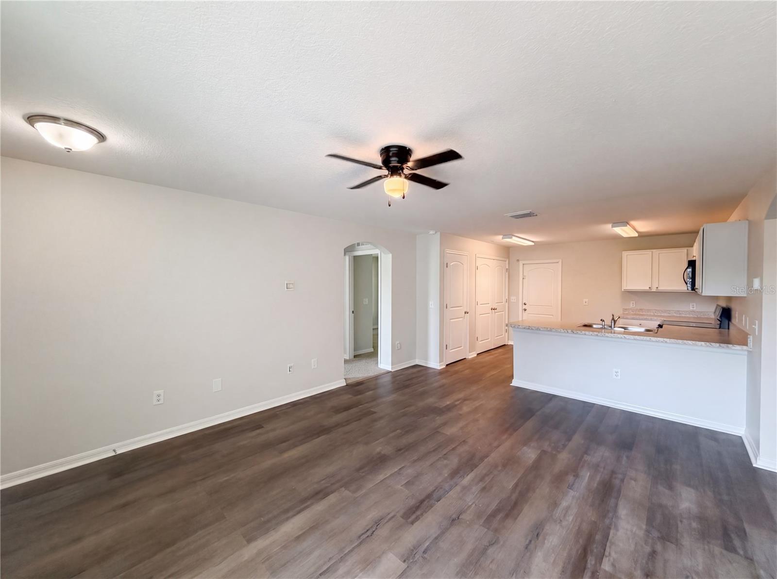 HILL N DALE THE VILLAGE - Residential