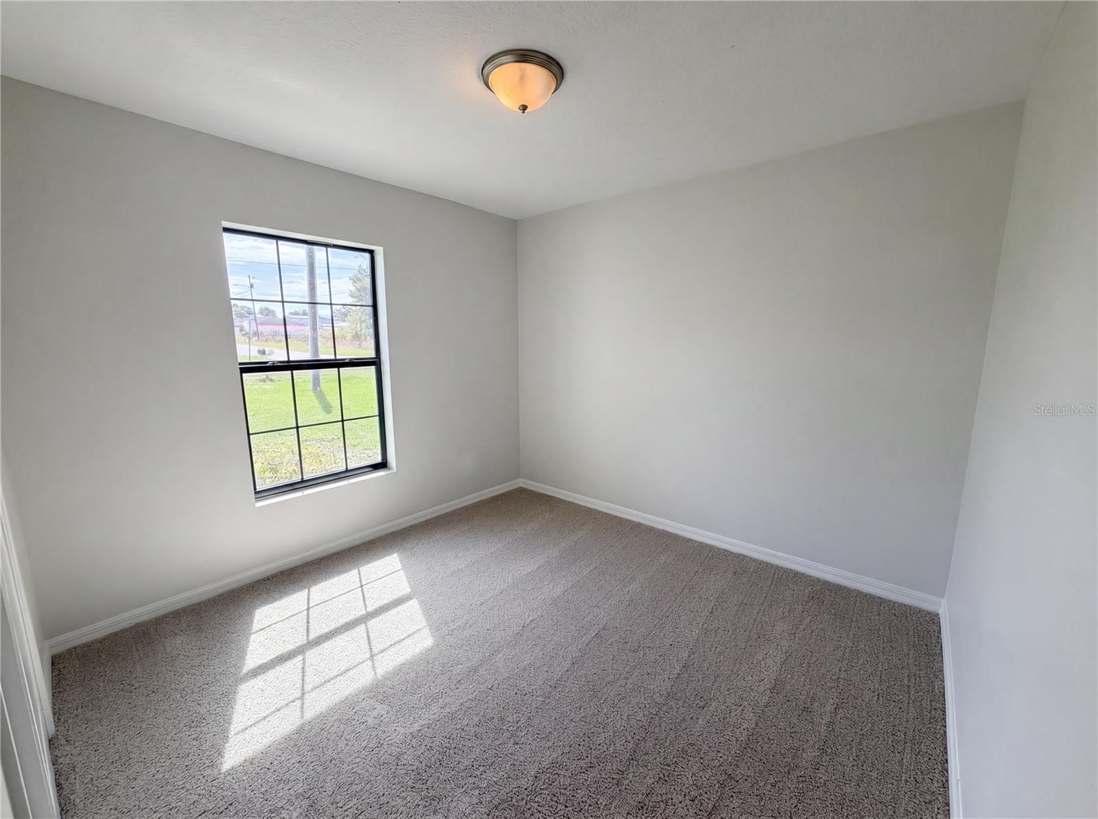 HILL N DALE THE VILLAGE - Residential