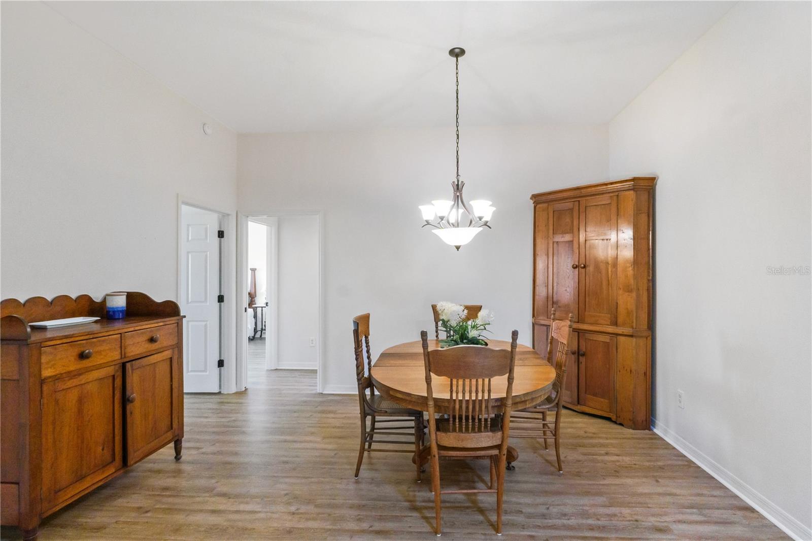 1148 ALLAIRE LOOP
