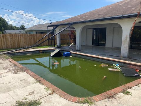 A home in PORT CHARLOTTE