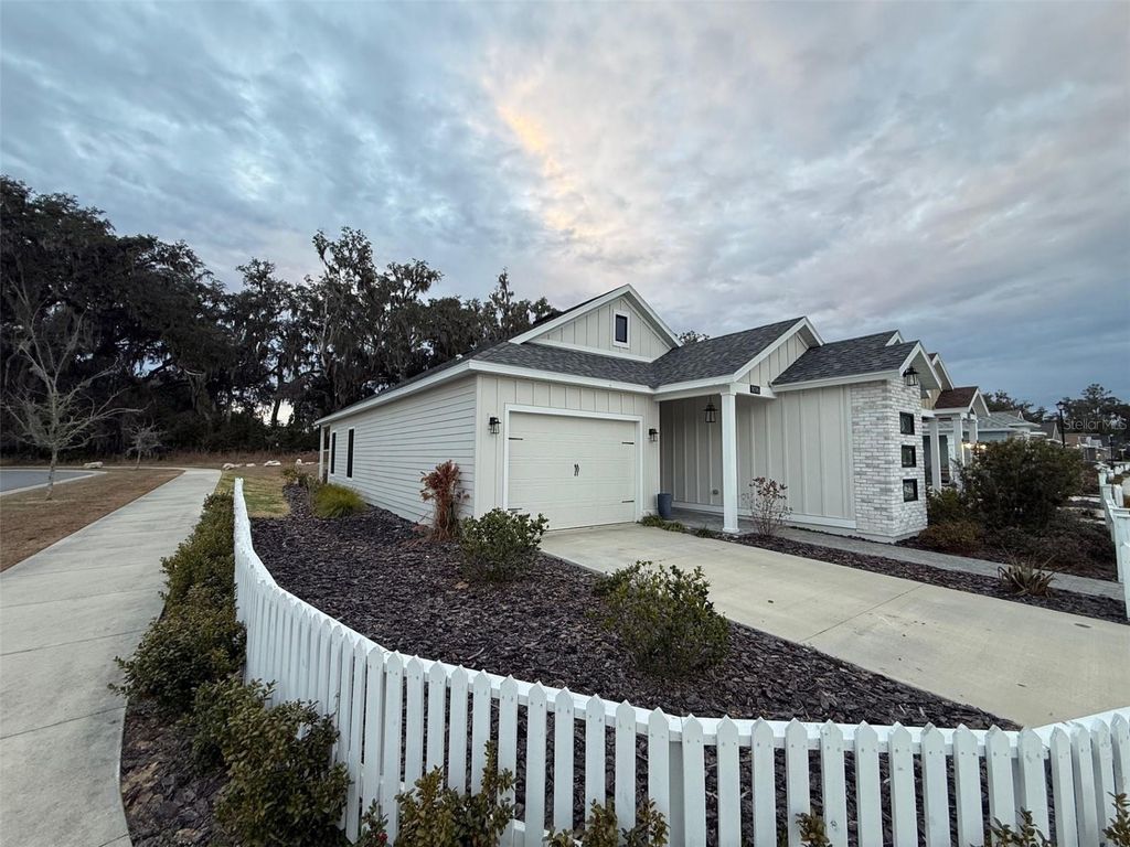 Photo of 1016 NW 132nd Boulevard, Newberry, FL 32669 (MLS # GC538874)