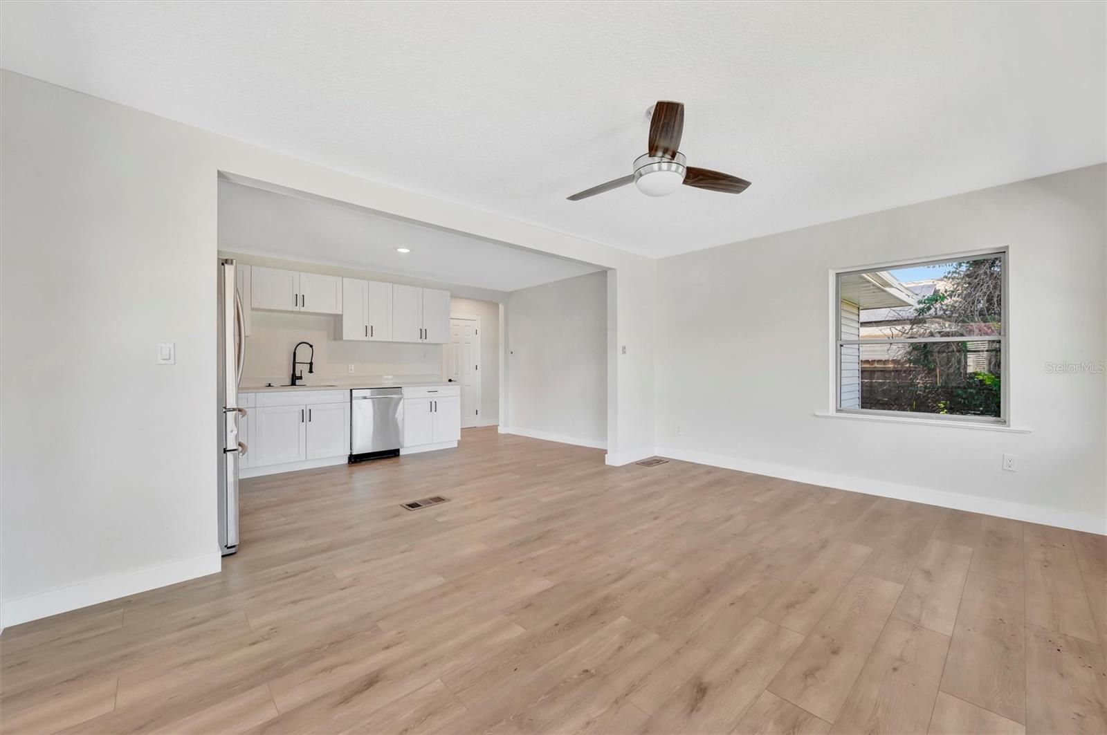 WELLESLEY ACRES - Residential