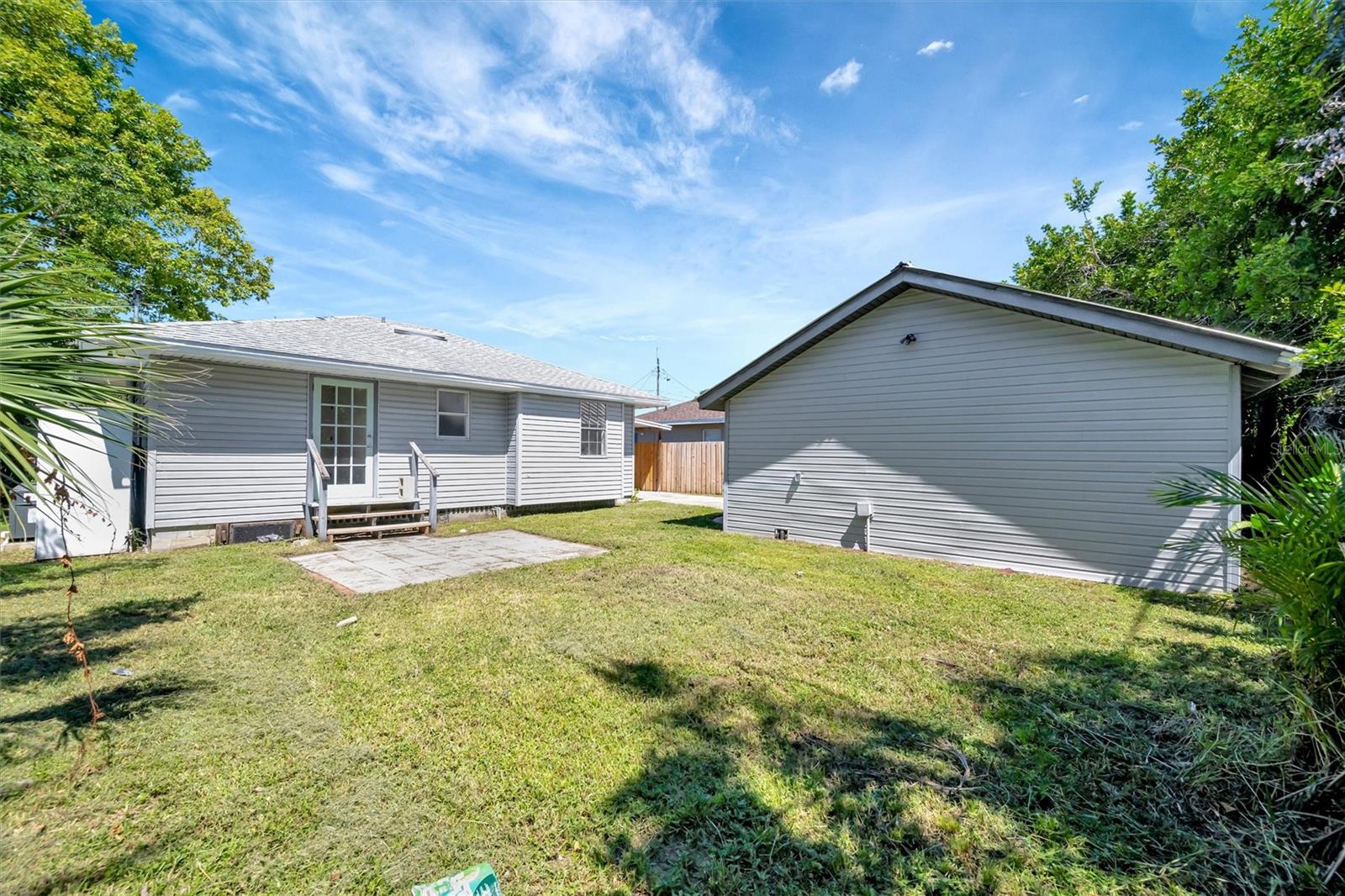 WELLESLEY ACRES - Residential