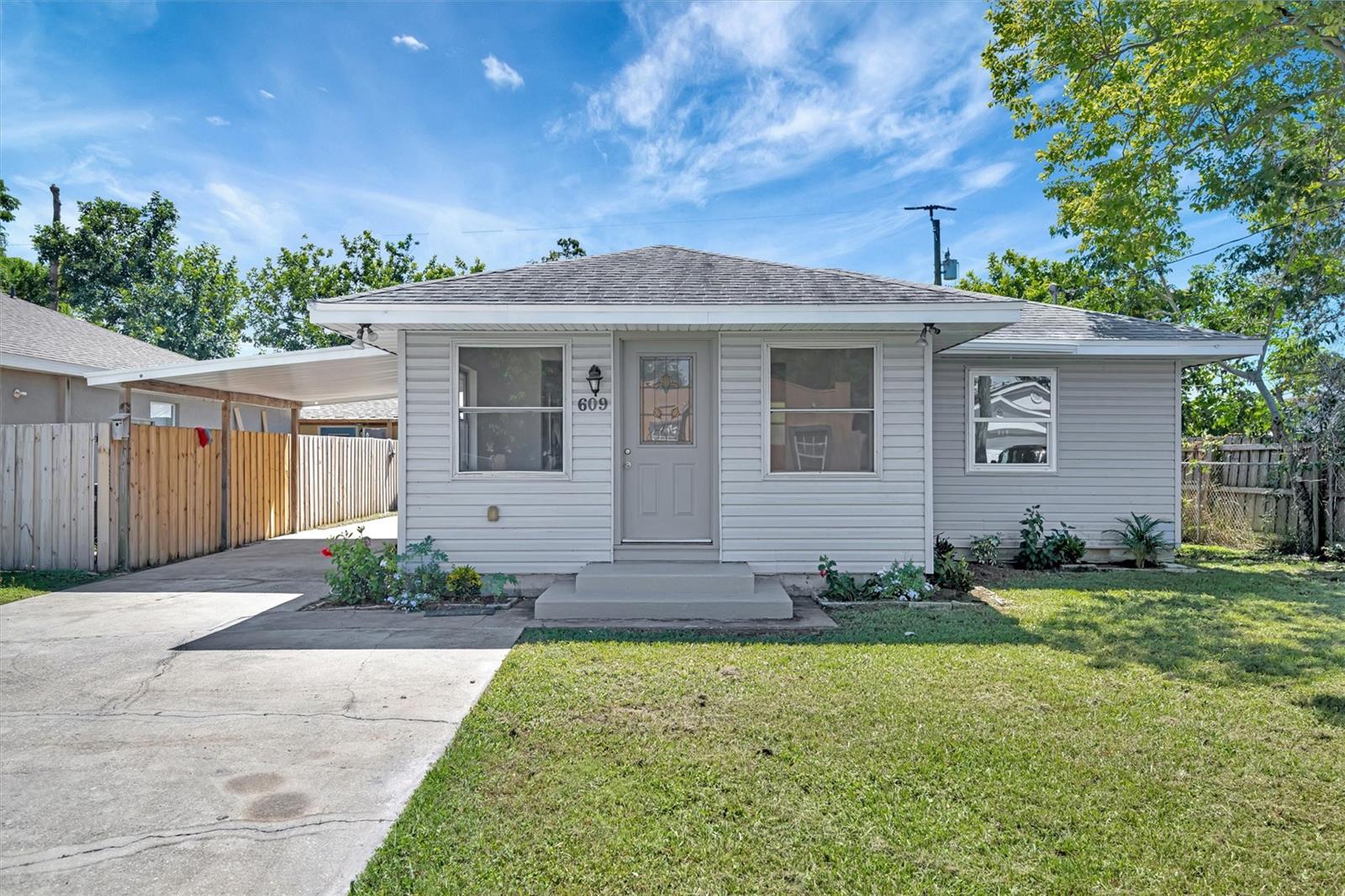 WELLESLEY ACRES - Residential