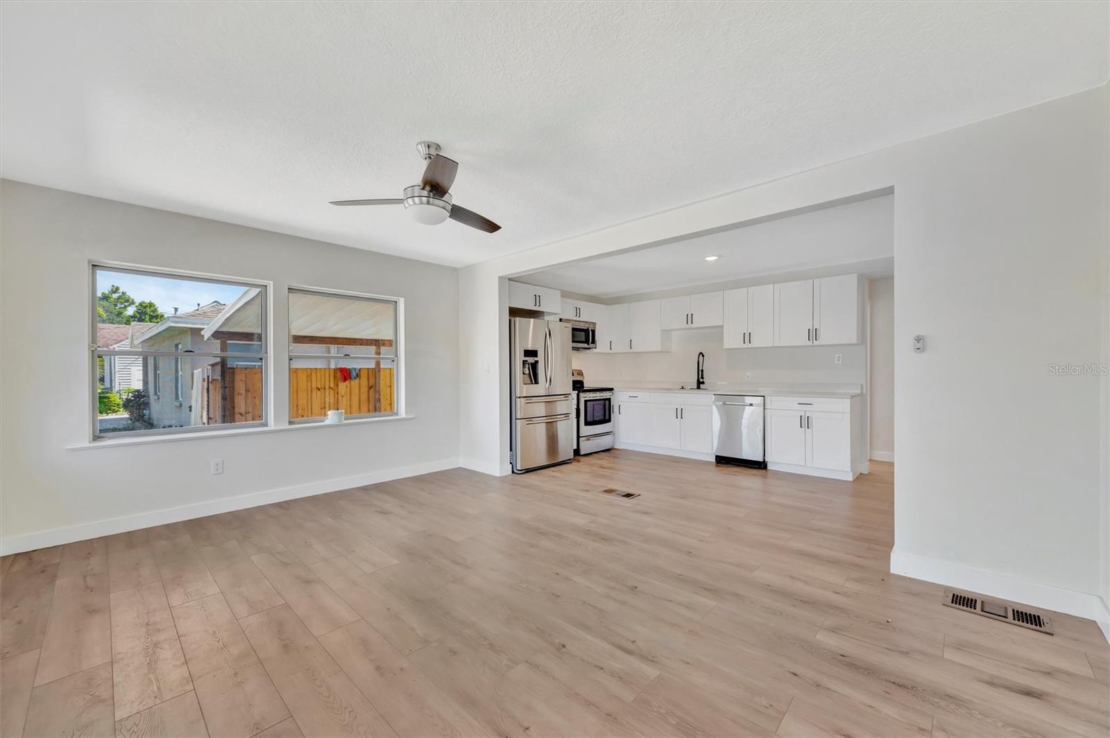 WELLESLEY ACRES - Residential