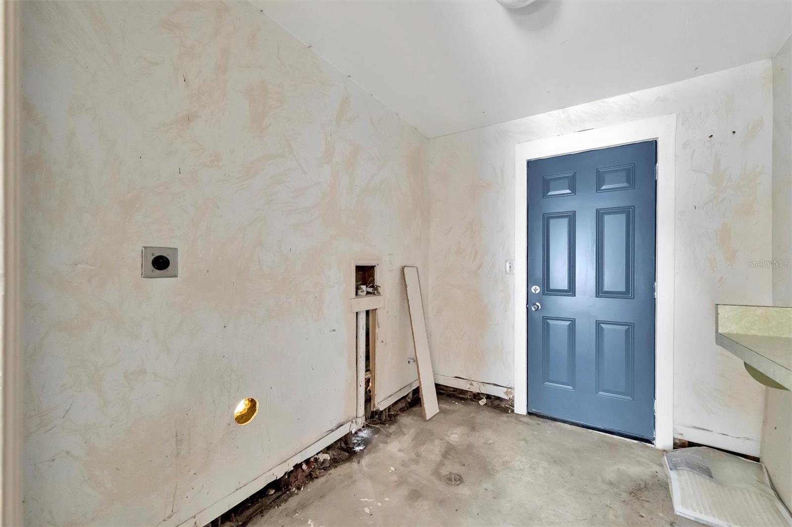 WELLESLEY ACRES - Residential