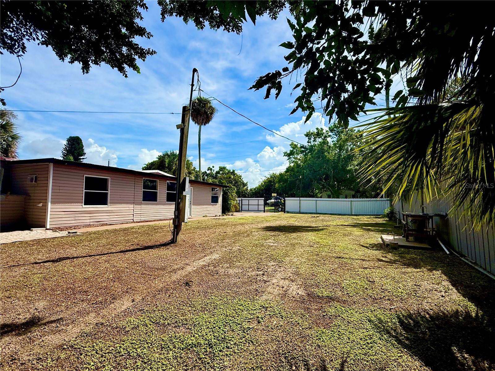 TREASURE ISLAND - Residential