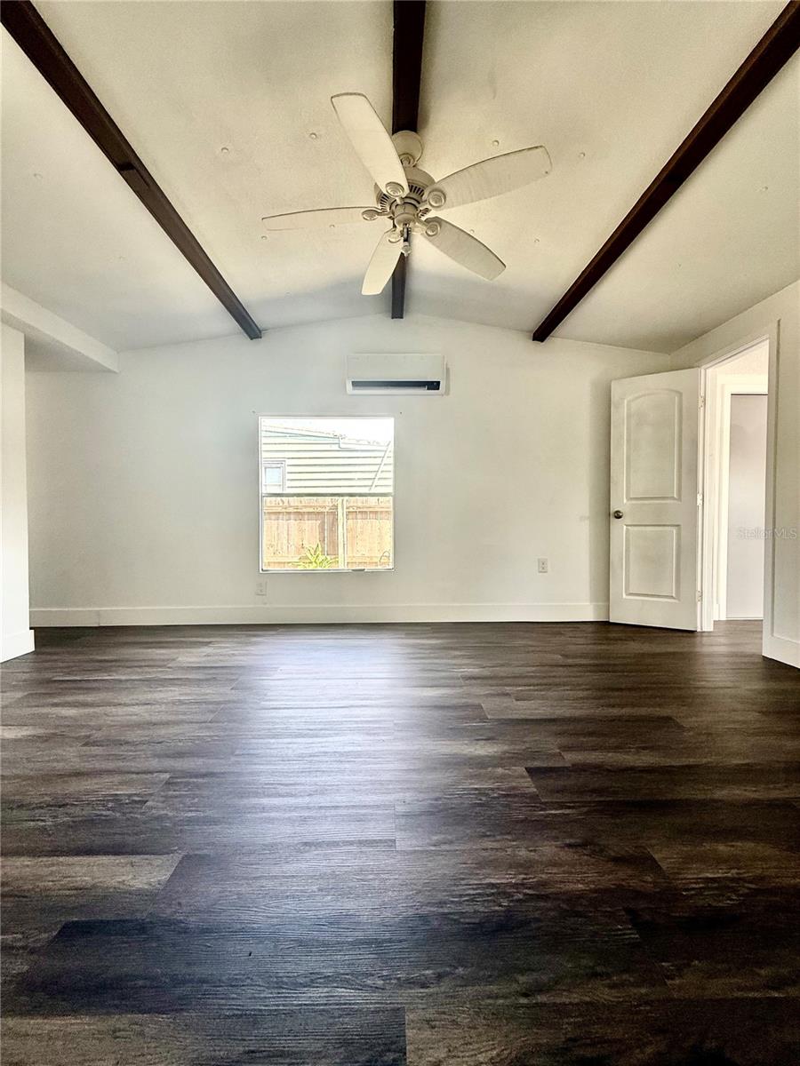 TREASURE ISLAND - Residential