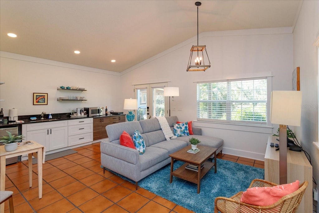 Photo of 1802 Chamberlin Street, Orlando, FL 32806 (MLS # O6433240)