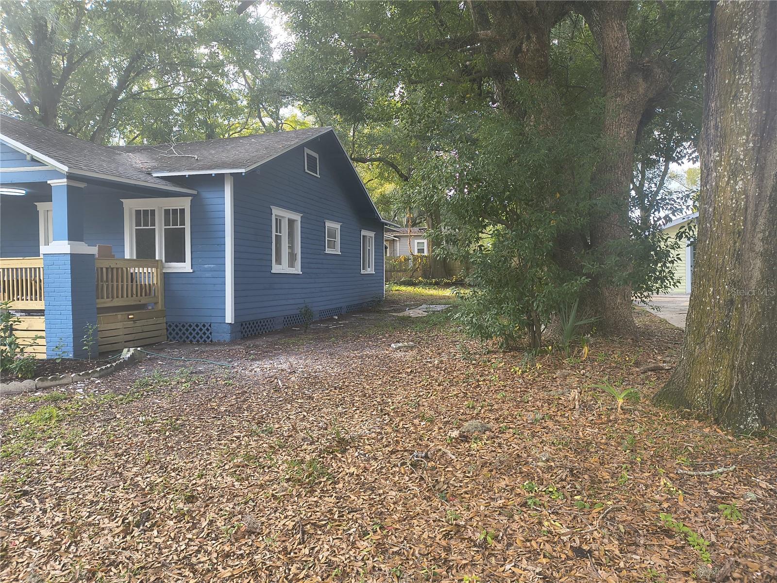 1406 GREENWOOD STREET