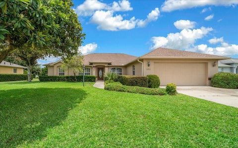 Photo of 4853 NW 32nd Street, Ocala, FL 34482 (MLS # OM729074)