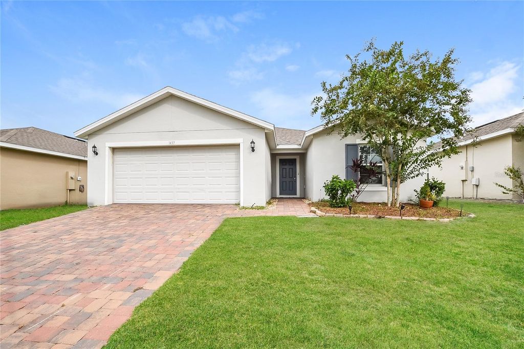 Photo of 1453 Lucerne Loop Road NE, Winter Haven, FL 33881 (MLS # TB8436674)