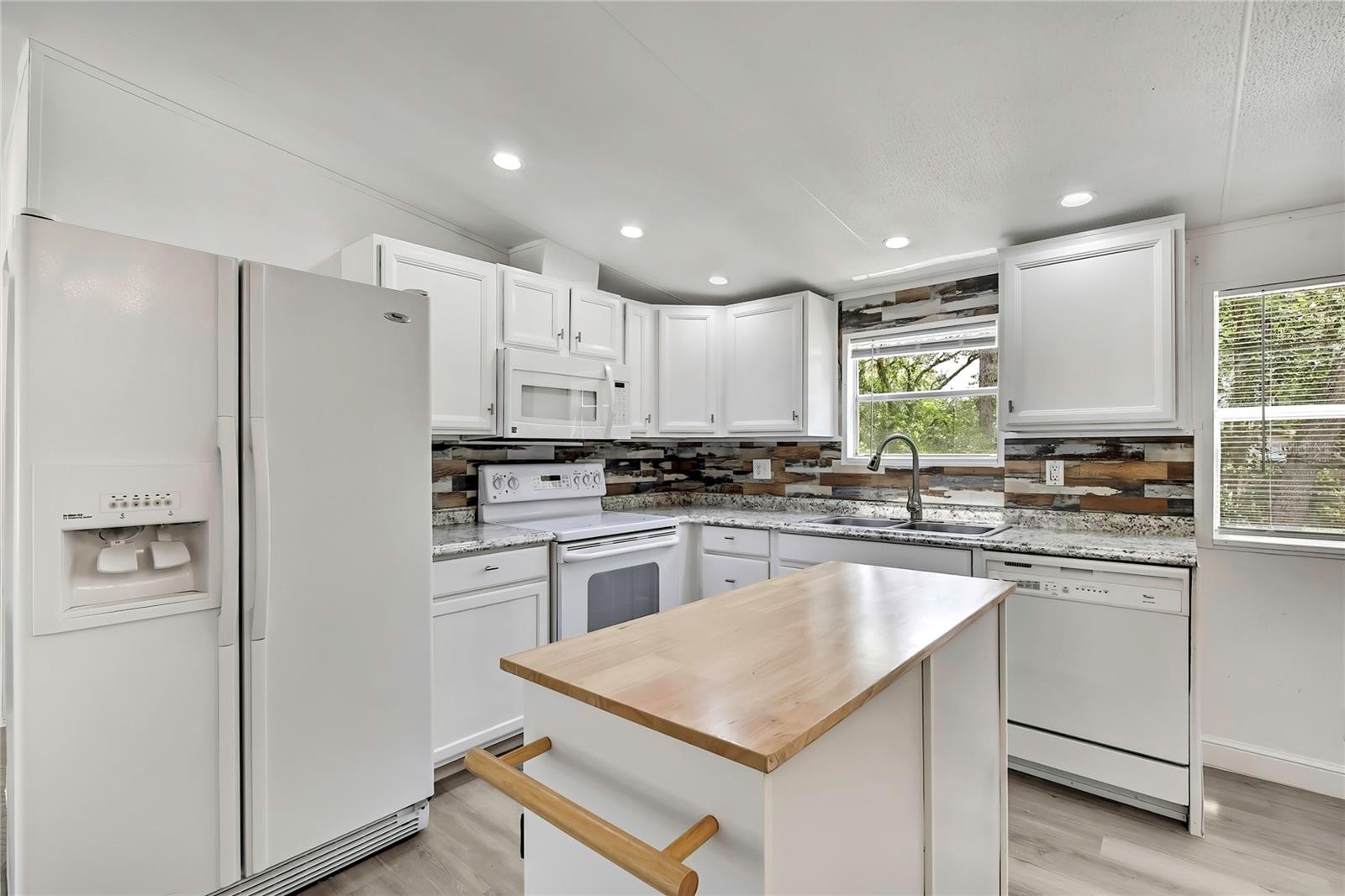 GREEN ACRES OAKLAWN TO MEADOW AREA - Residential