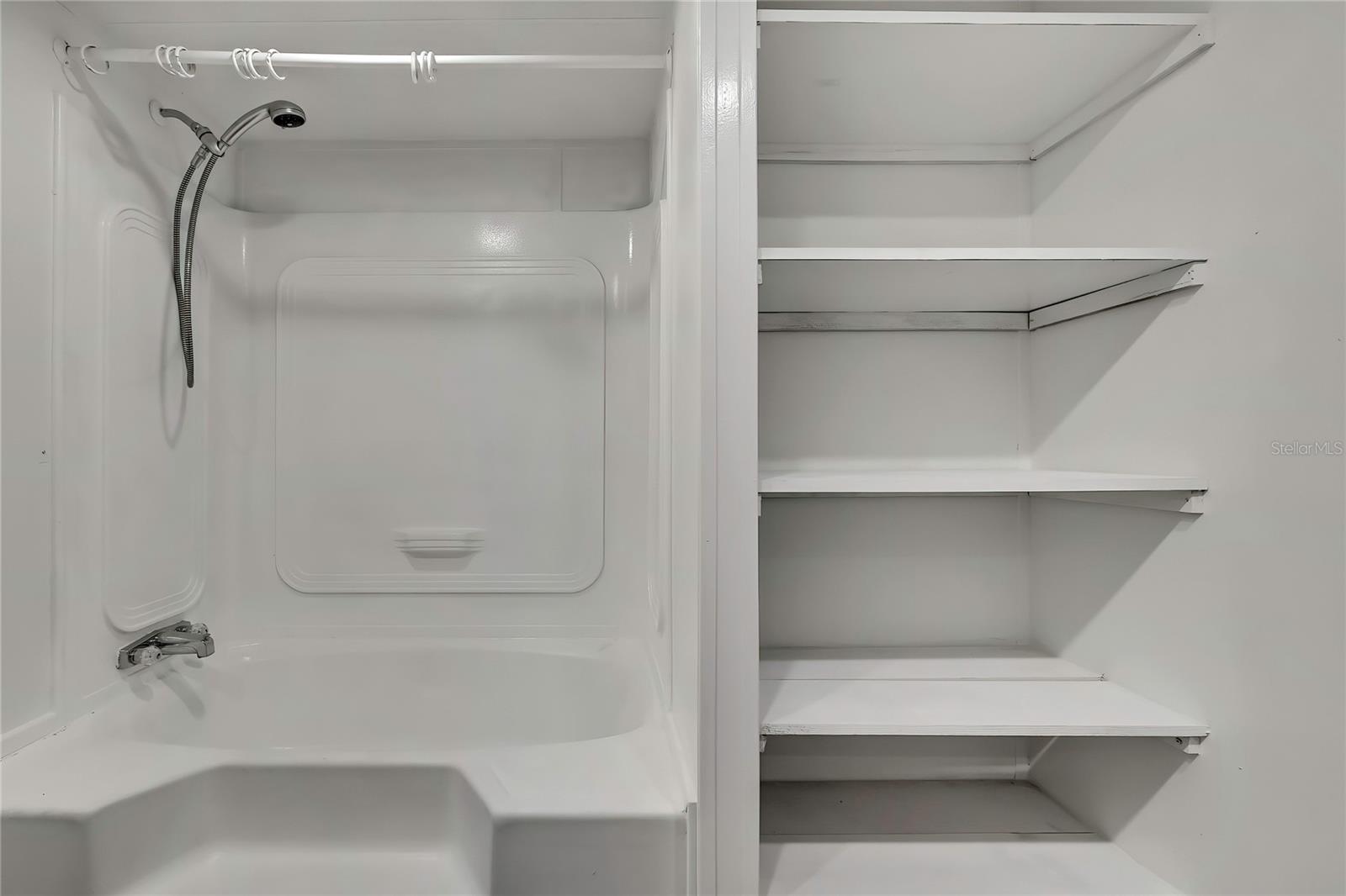 GREEN ACRES OAKLAWN TO MEADOW AREA - Residential