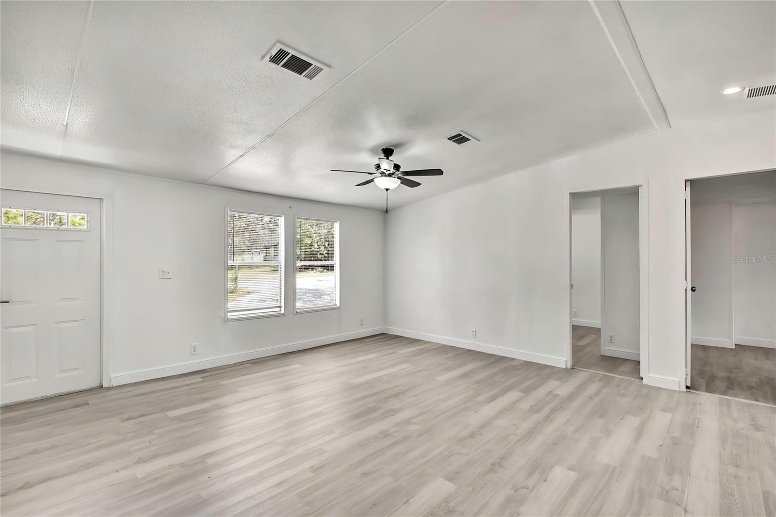 5562 W MURPHY COURT
